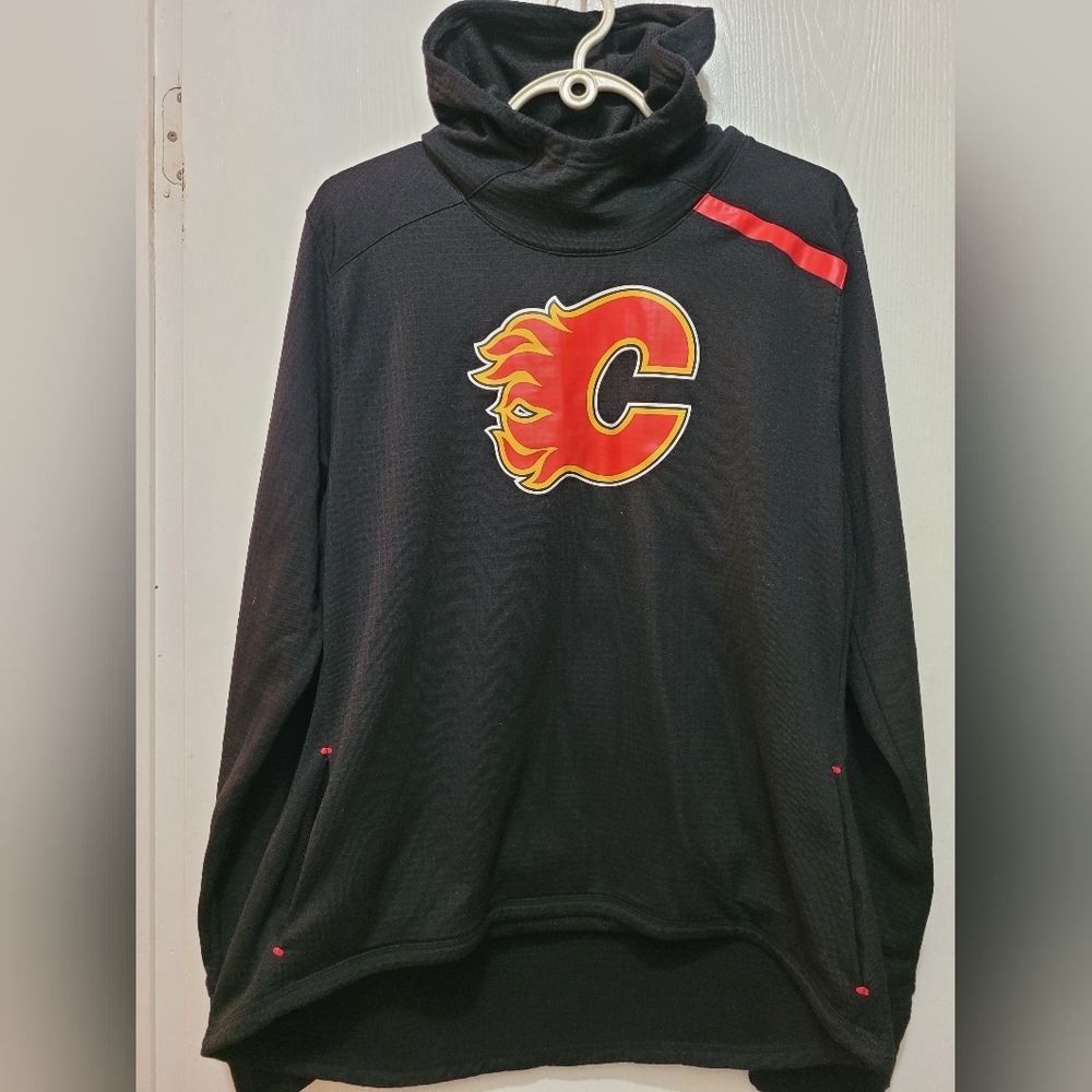 Ladies Calgary Flames Hoodie